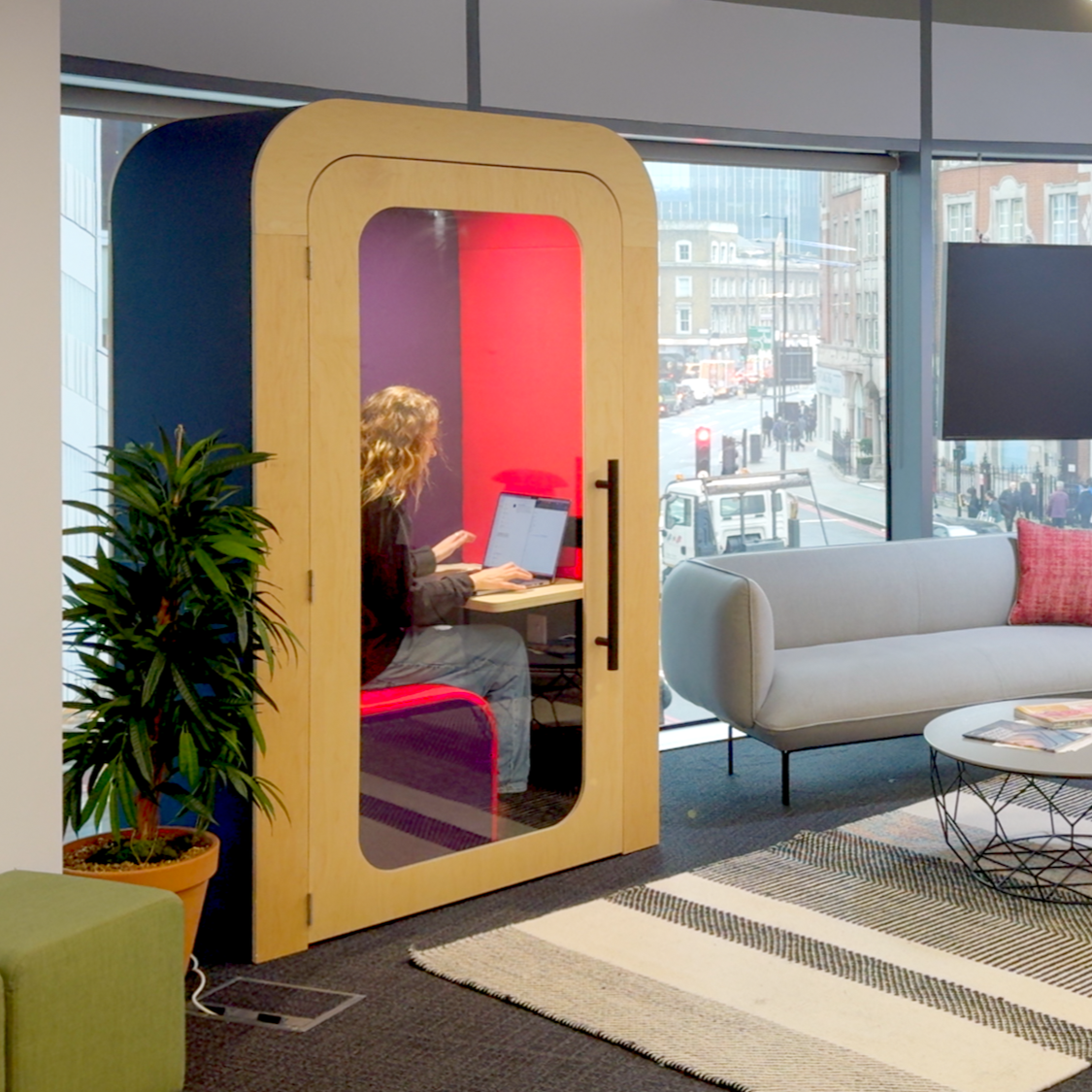 single-soundproof-pod