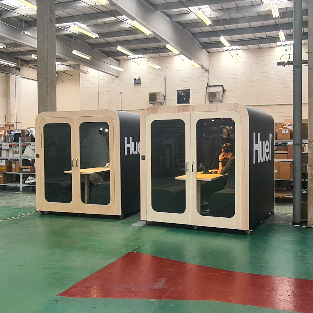 Four Person Soundproof Meeting Booth