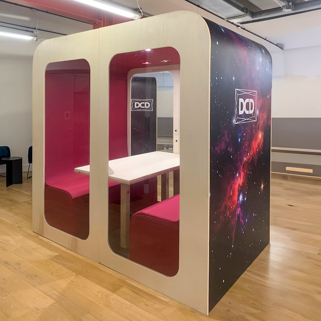 Four Person Meeting Booth