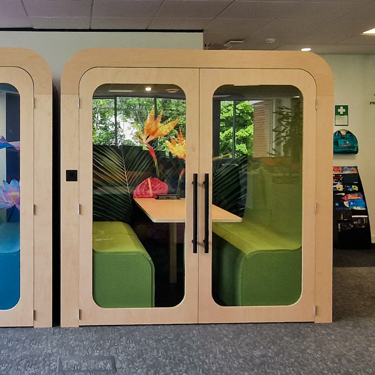 Dapapod four-person acoustic meeting booth with leaf green wool interior