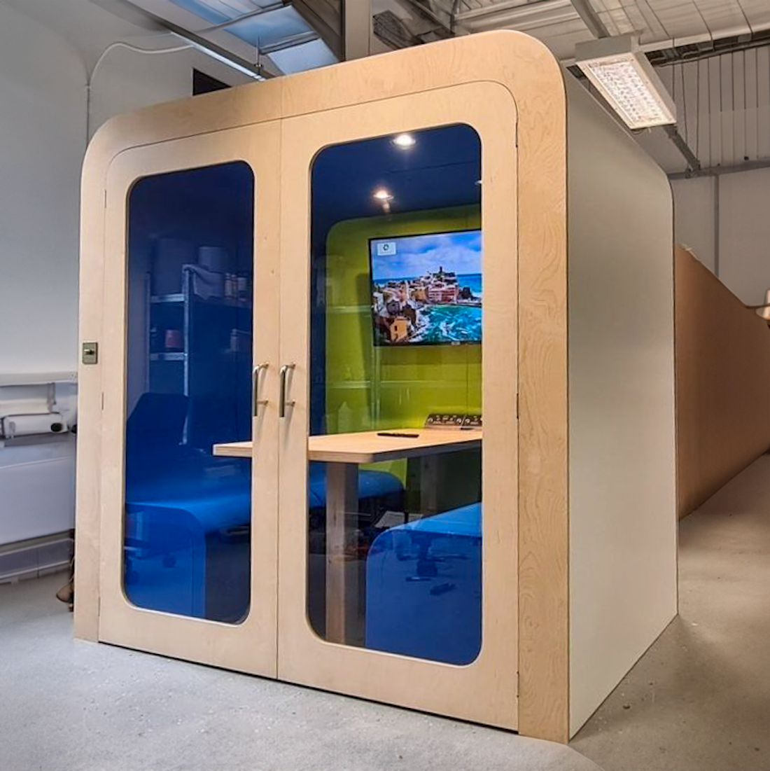Four Person Meeting Booth