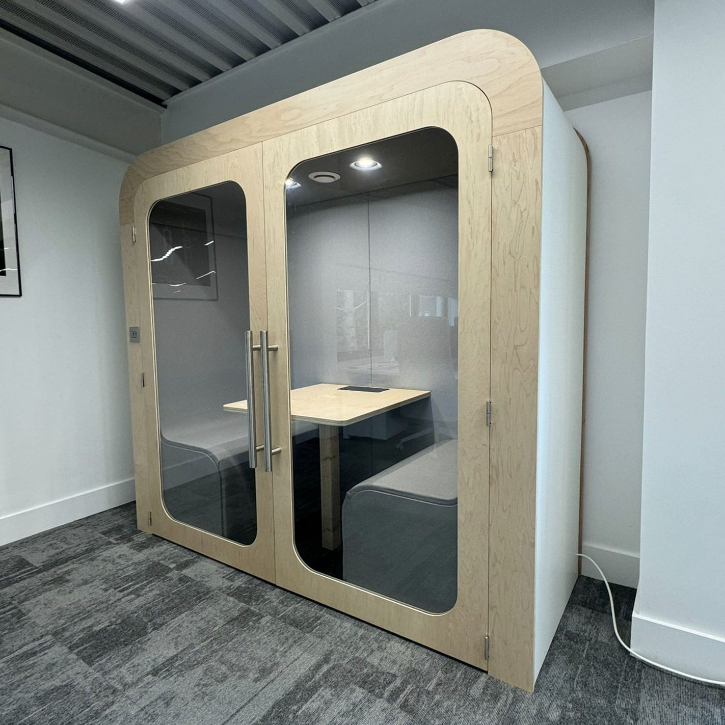 Double Soundproof Meeting Pod