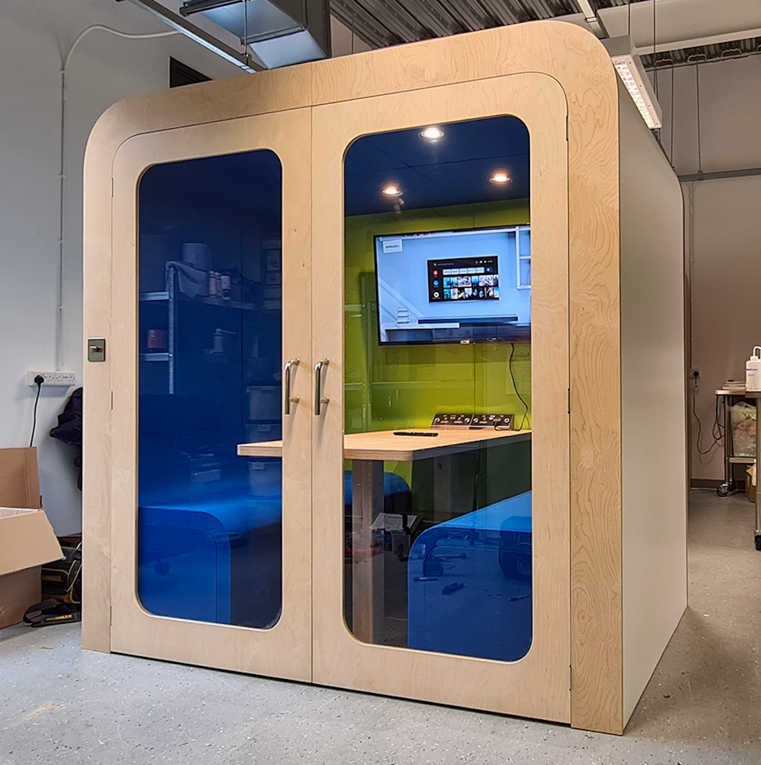 Four Person Soundproof Meeting Booth