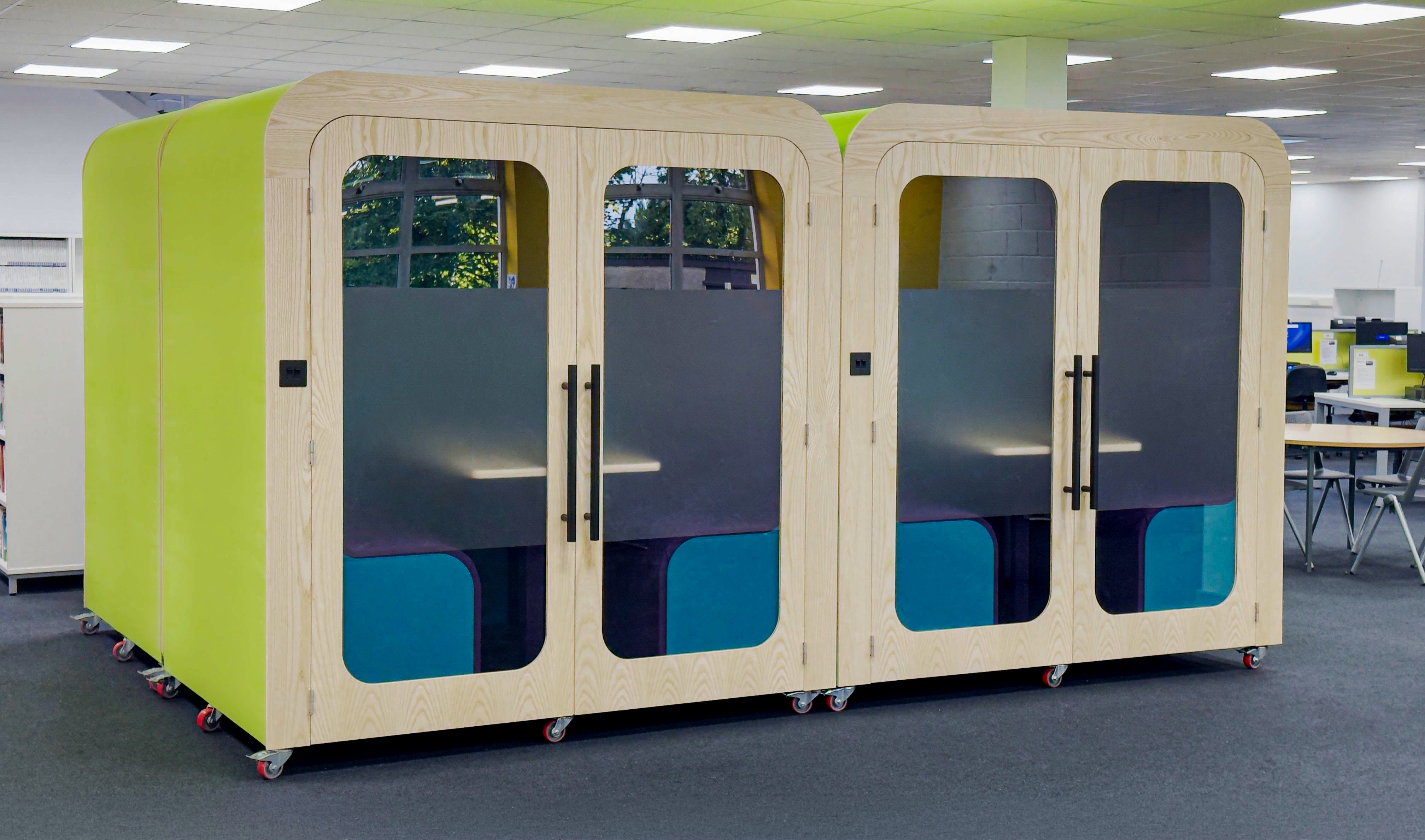 Four Person Meeting Booth