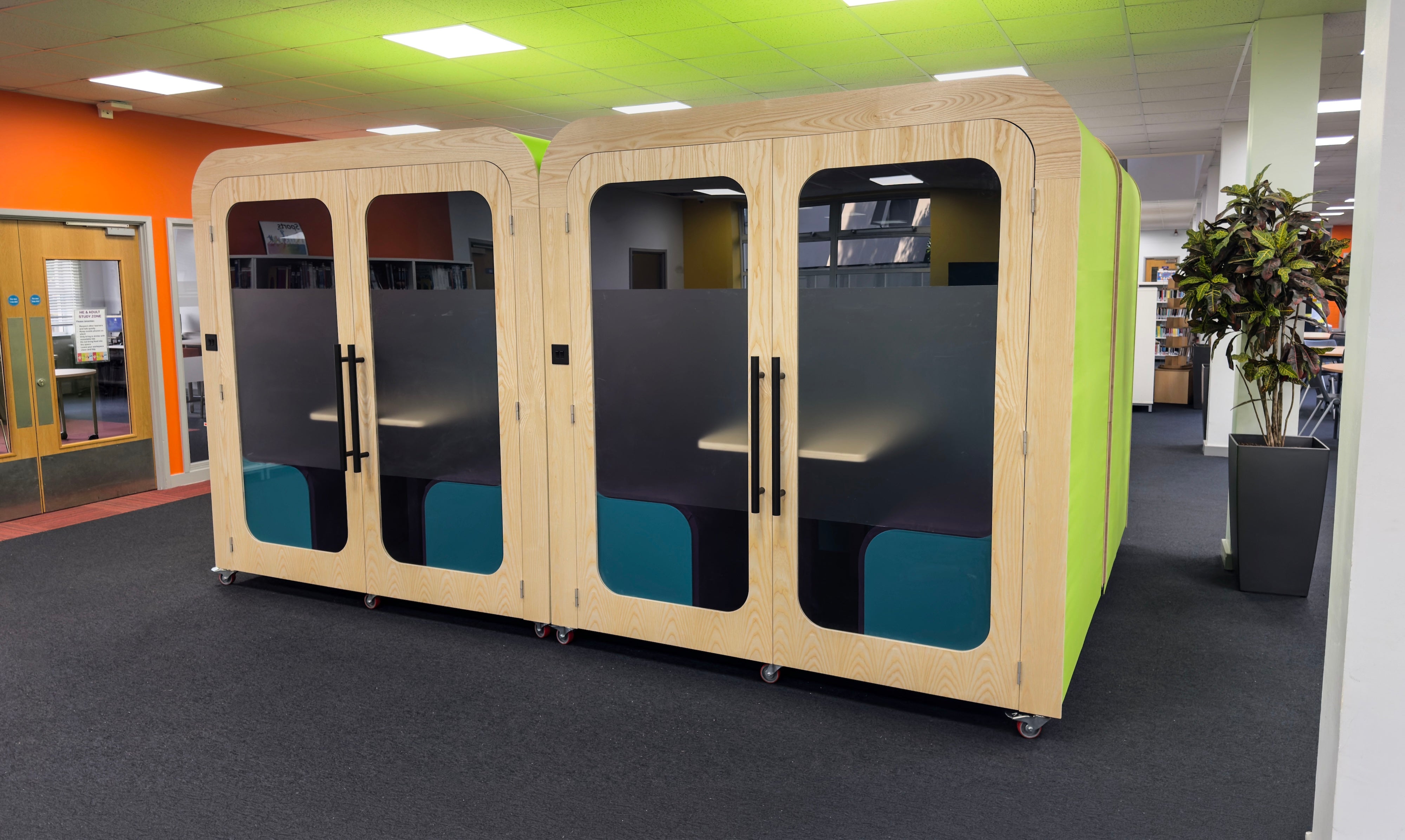 Four Person Meeting Booth