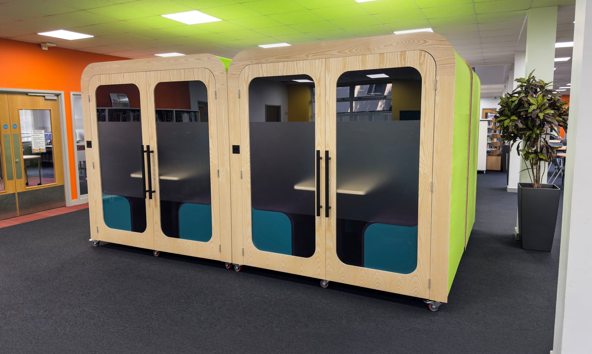 Four Person Meeting Booth